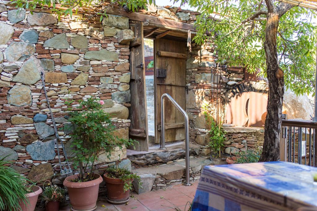 Hatzikyprianou Museum Studio Hotel Lazania Exterior photo