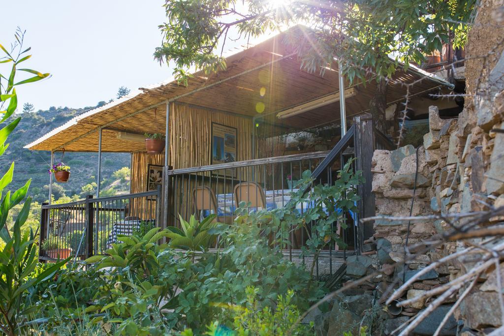 Hatzikyprianou Museum Studio Hotel Lazania Exterior photo